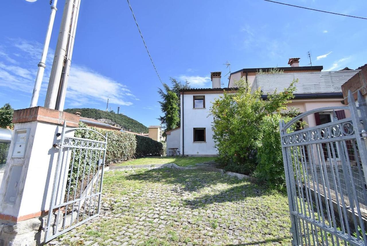 Calaone Wondeful Duplex Apartment Con Parcheggio X4 Baone Exterior foto